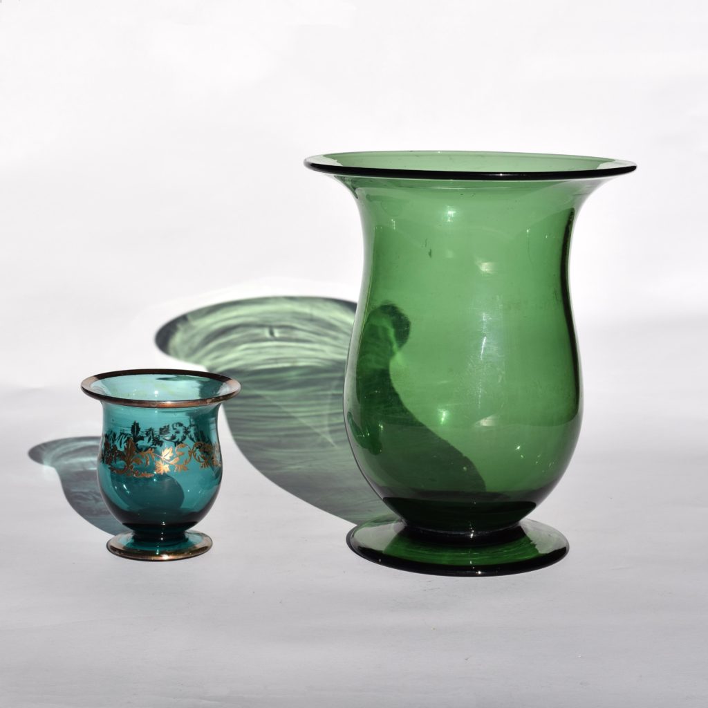 Vases en forme de tulipe des verreries de St-Prex des années 1940