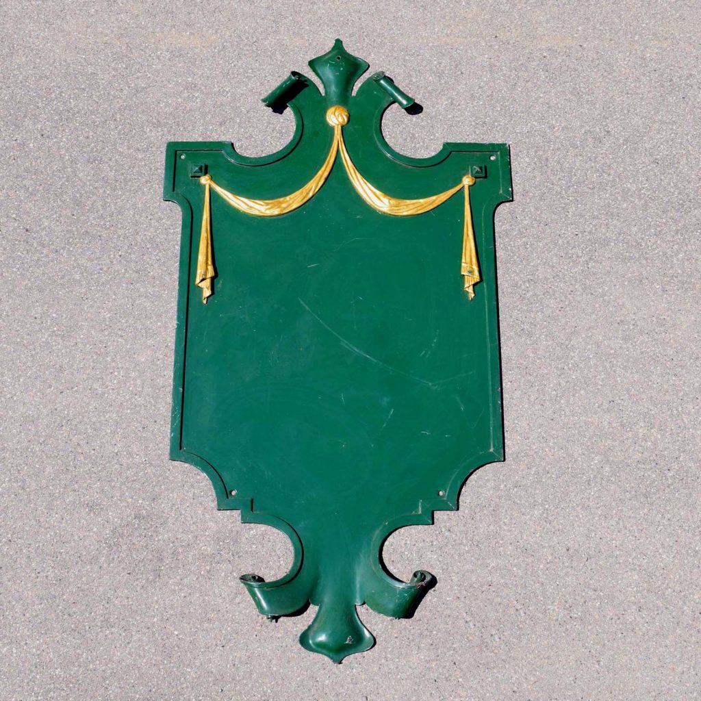 Enseigne en fer forgé d'époque 1900. Pour fixation en applique style néo-classique