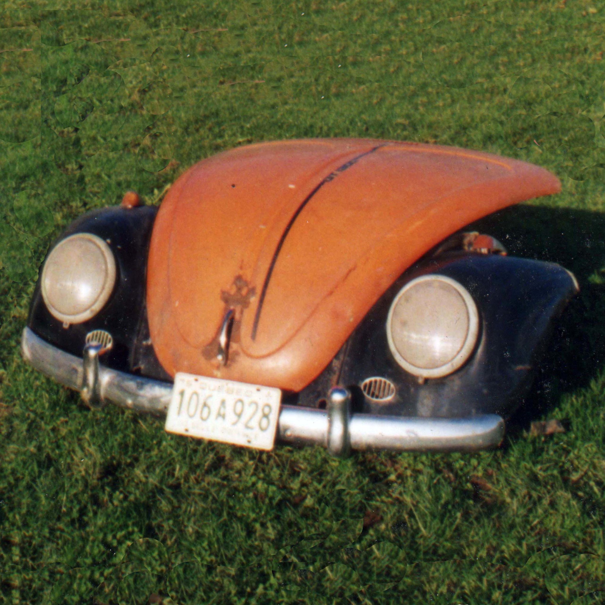 Avant de VW coccinelle. découpé modèle probablement fin des années 1950 début 1960. Capot entier pas d’origine. Pour déco garage vintage.