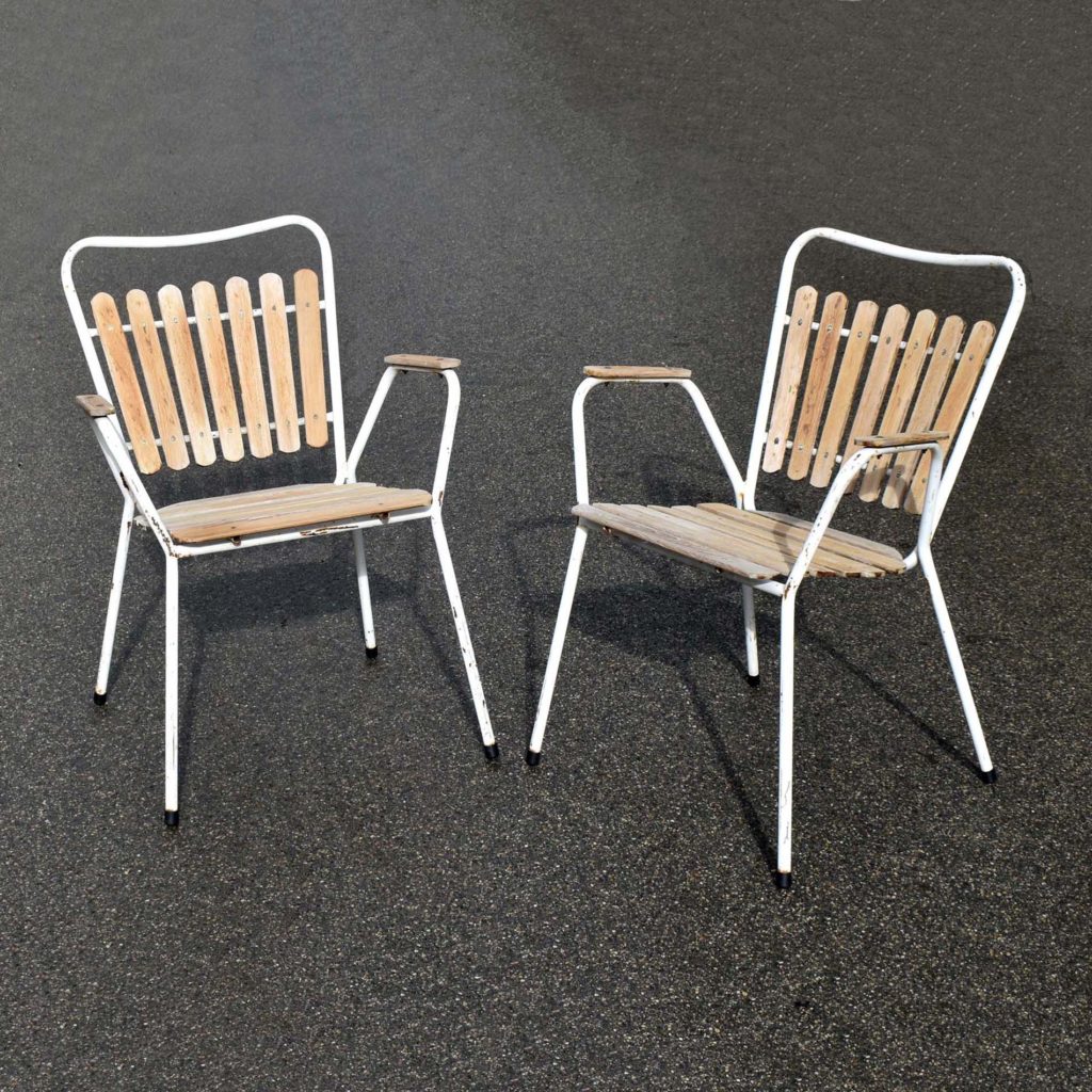 Paire de chaises de jardin vintage style scandinave des années 1960. Peut-être du label Danois BKS. État “dans son jus”.