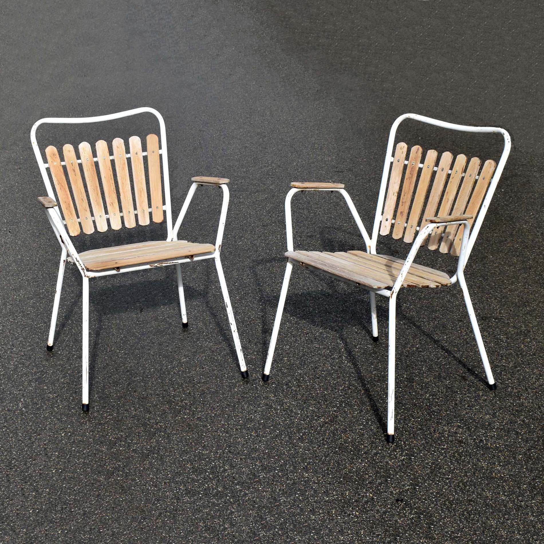 Paire de chaises de jardin vintage style scandinave des années 1960. Peut-être du label Danois BKS. État “dans son jus”.