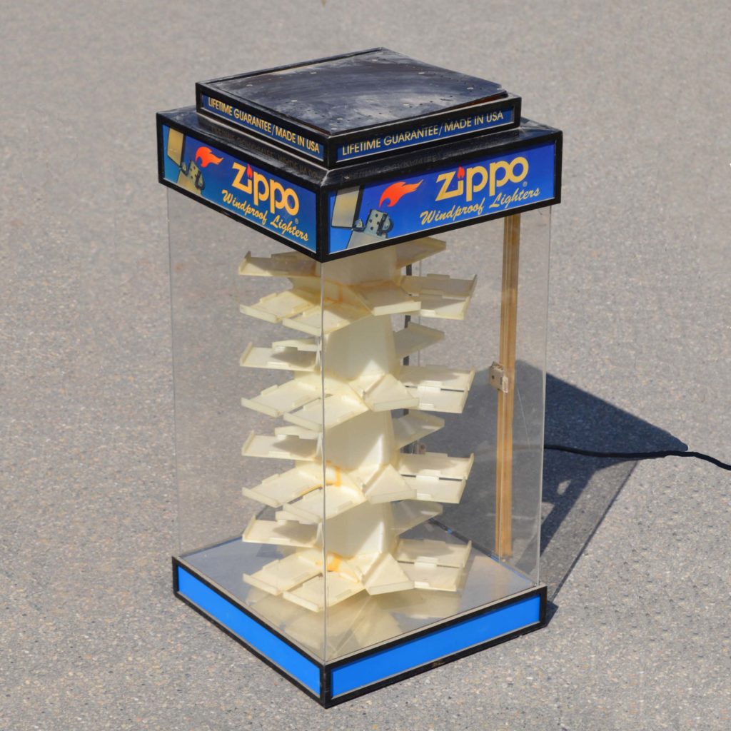 Vitrine présentoir briquets Zippo
