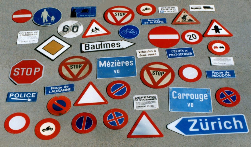 panneaux de signalisation routière Suisse vintage