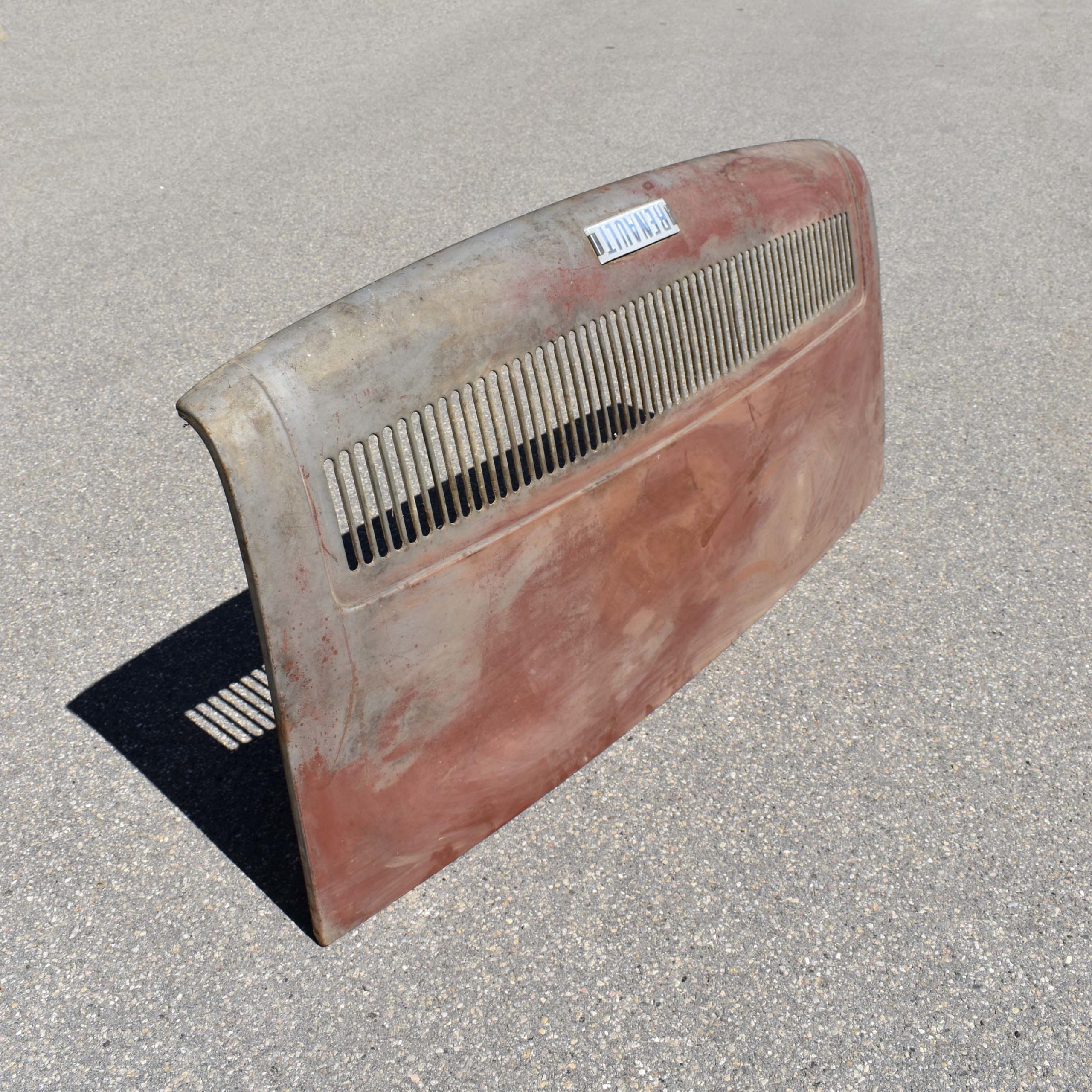 capot moteur arrière coffre Renault 8 pièce détachée d'origine. Pièce de tôlerie automobile vintage ancien stock