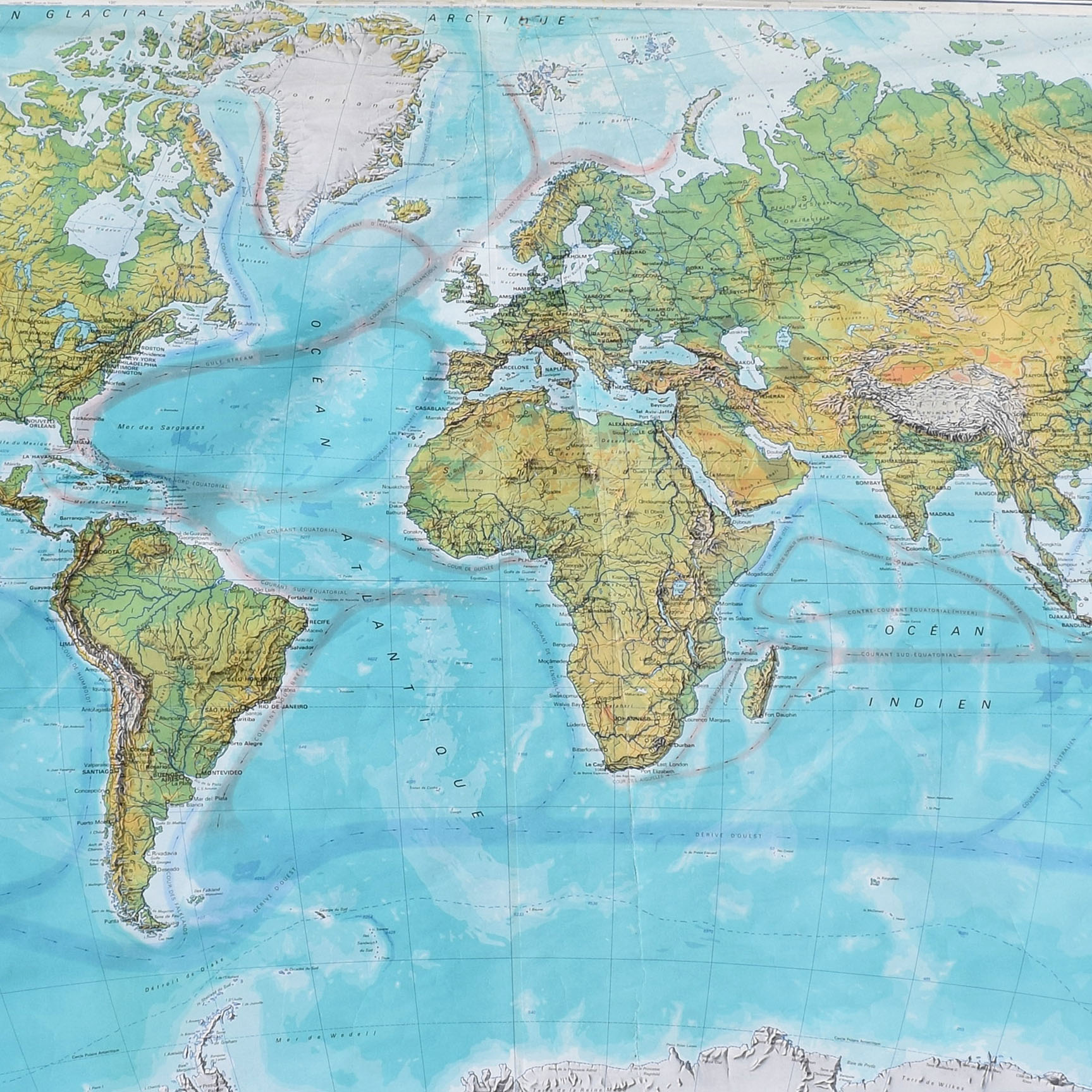 Carte mondiale physique murale grand format Kümmerly et Frey. Échelle 1:16’000’000. D'école Suisse, des années 1960 à 70.