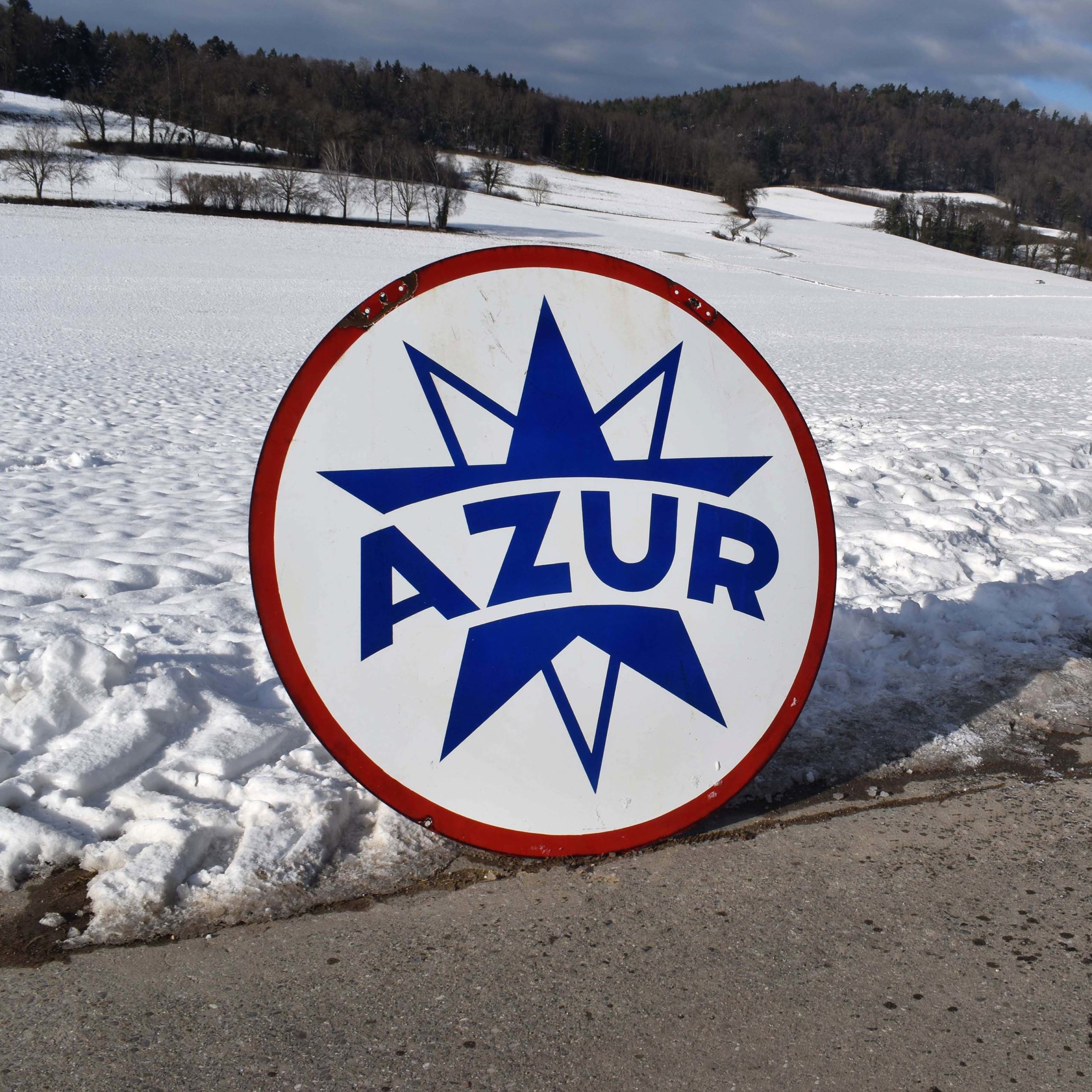 Azur : Belle grande plaque émaillée de totem de station service française des années 1950. Pour la marque d'essence Azur Automobiline, (avant Total).