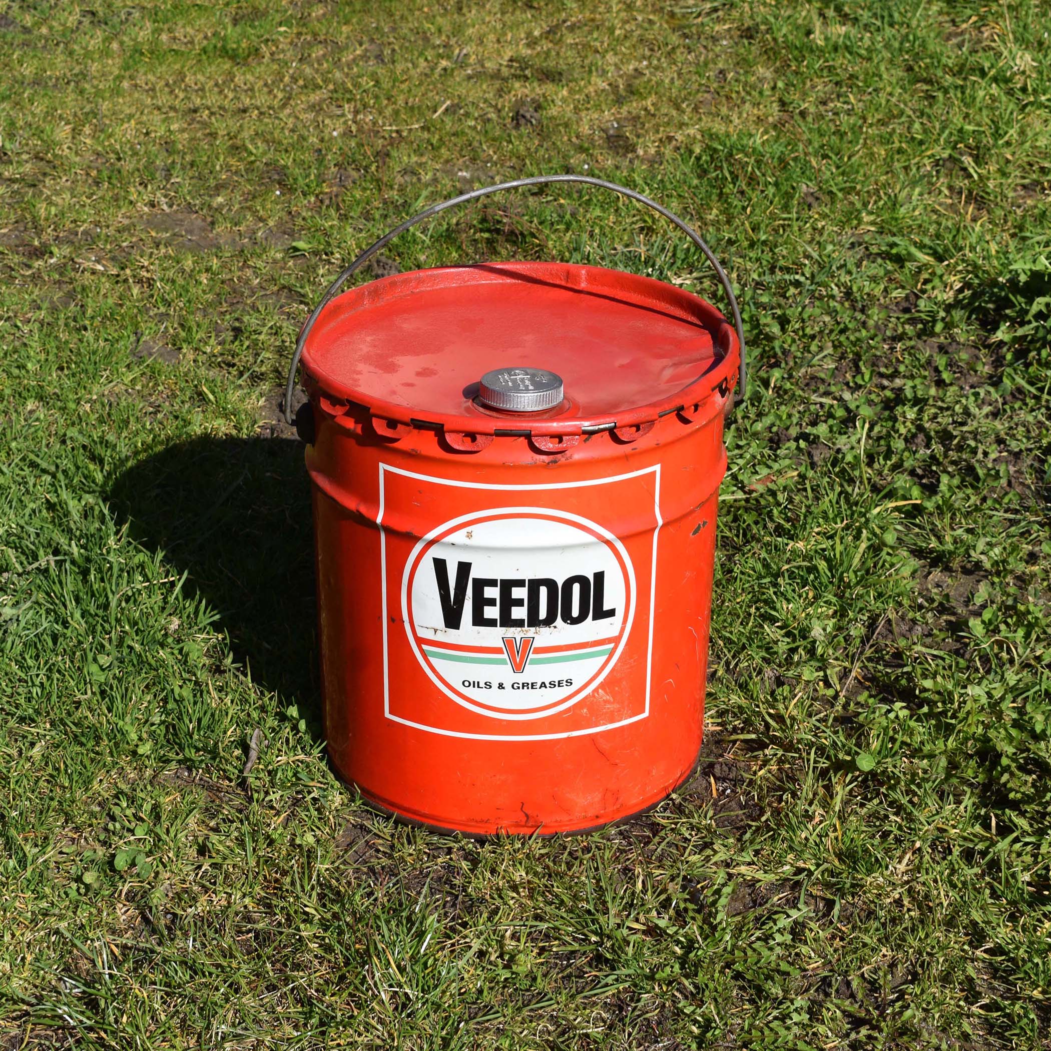 Veedol bidon de graisse huile 20 litres années 1960 USA. Gros bidon circulaire avec couvercle démontable.