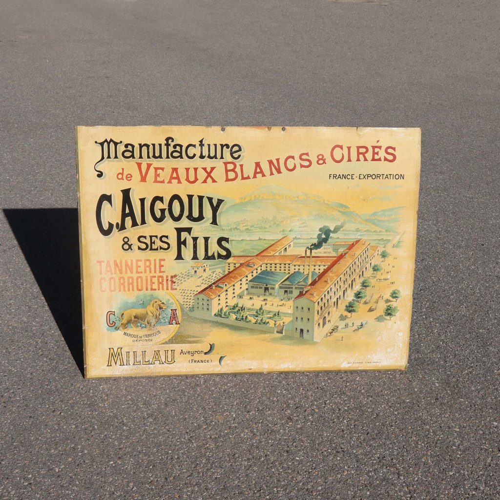 C. Aigouy et ses fils Millau. Manufacture de veaux blancs et cirés. Carton publicitaire ancien.