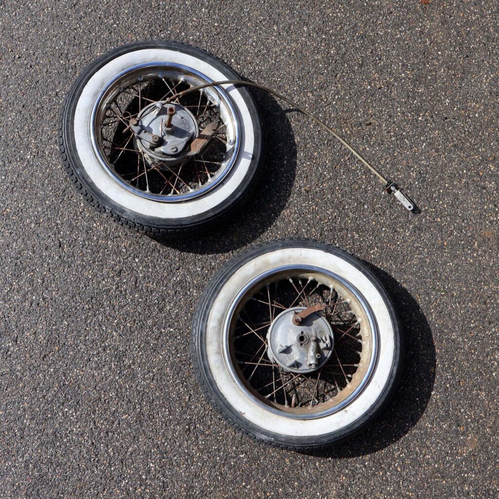 Roues avant et arrières : Pièces détachées de scooter Puch Ds 50, des années 1960