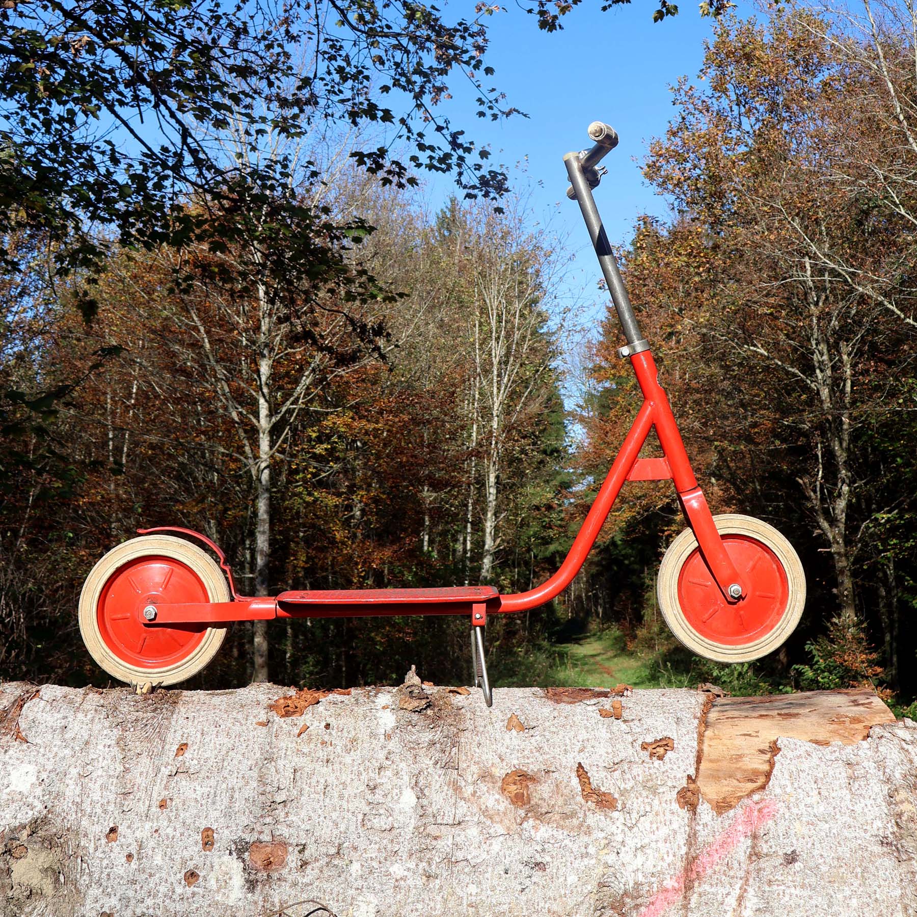 Trottinette d'enfant vintage Suisse de la marque Kemp de Kempten vers 1960. Alte Kinderroller.