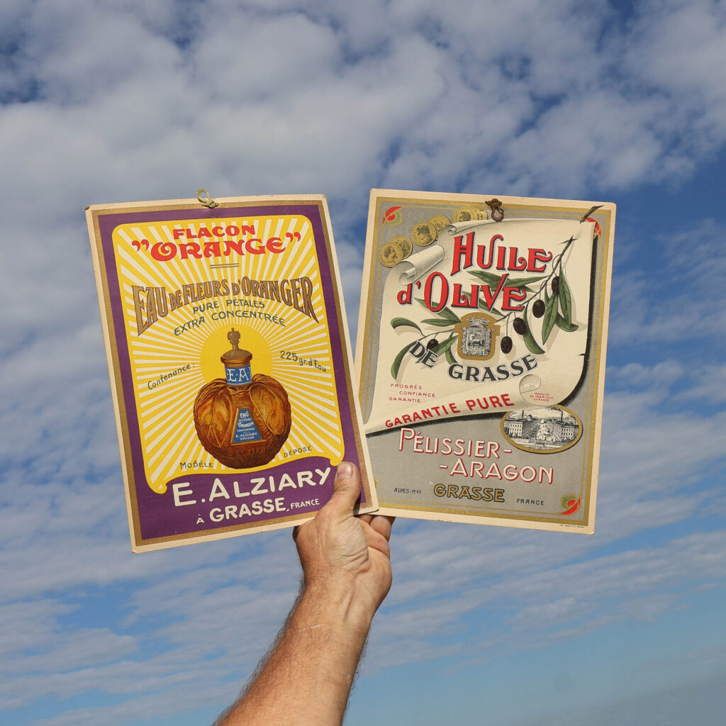 Eau de fleur d'oranger E. Alziary et huile d'olive Pelissier Aragon à Grasse. 2 petits cartons publicitaires des années 1900 à 1930.